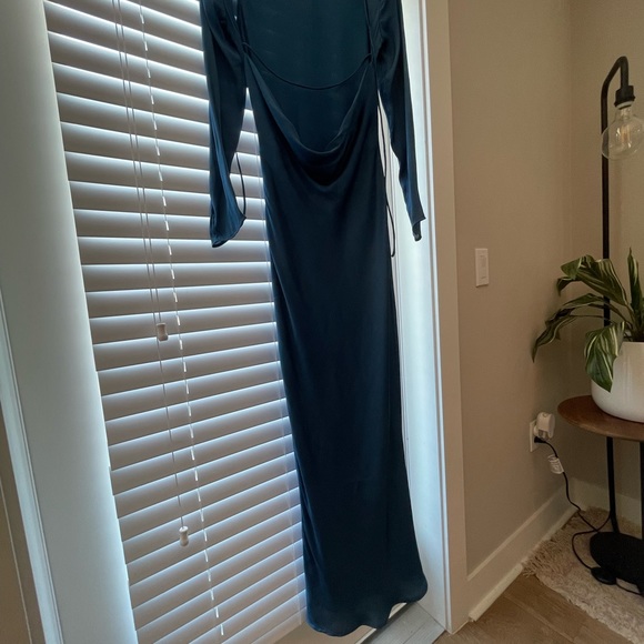 Bardot 100% Silk Blue Long Sleeve Open Back Dress - Picture 5 of 15